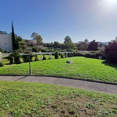 Appartement Grimaud Bord De Mer Bagian luar foto